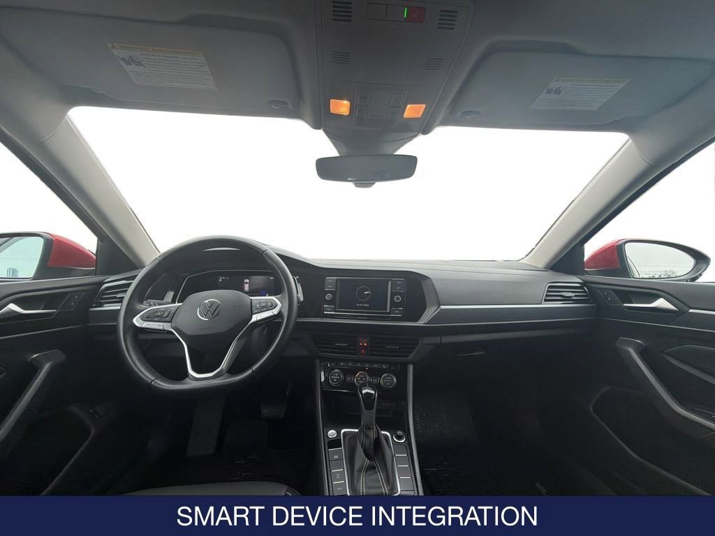 Used 2023 Volkswagen Jetta SE image 15