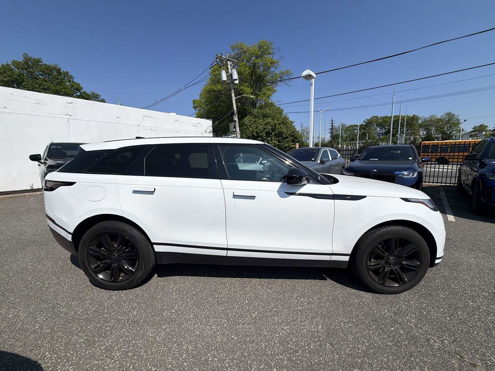 Used 2022 Land Rover Range Rover Velar S AWD/4WD image 4