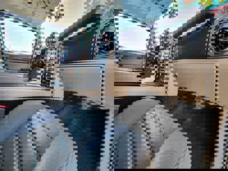 Used 2003 HUMMER H2 w/ Preferred Equipment Group image 18