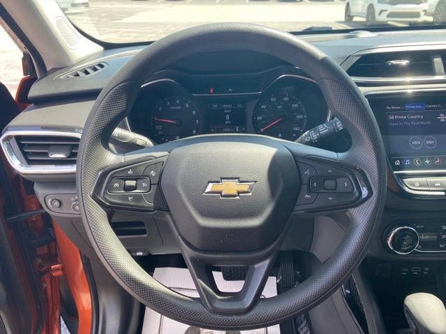 Used 2022 Chevrolet TrailBlazer LT w/ Convenience Package FWD image 17