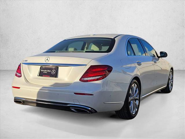Used 2019 Mercedes-Benz E 300 image 4