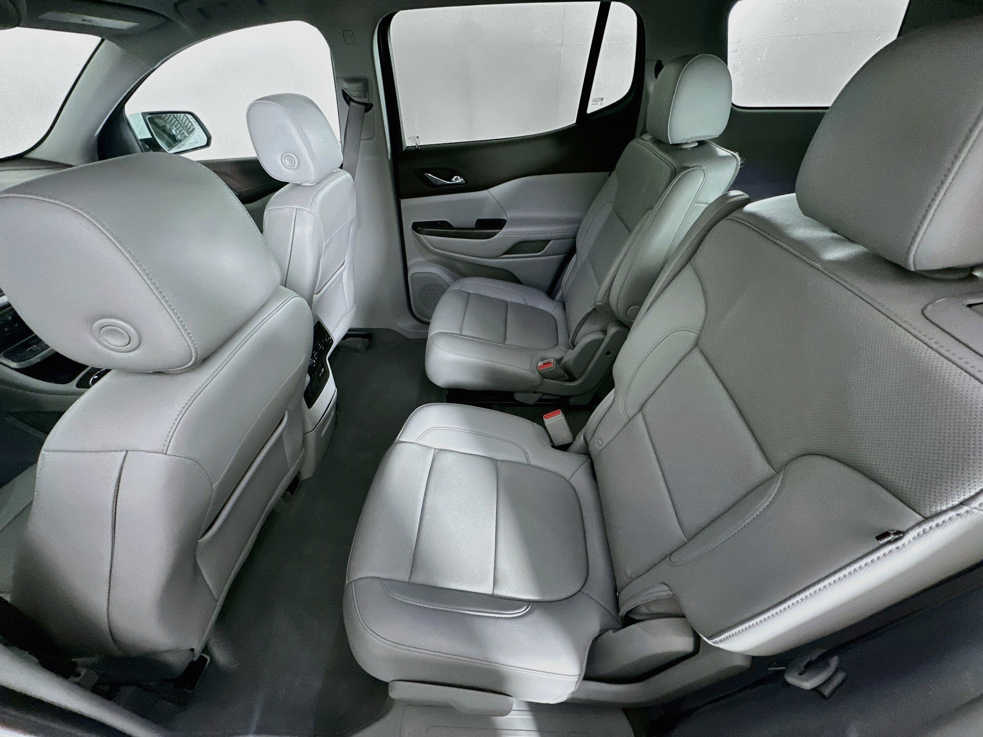 Used 2023 GMC Acadia SLT w/ Technology Package FWD image 29