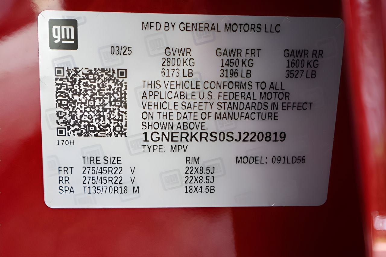 Used 2025 Chevrolet Traverse High Country w/ LPO, Floor Liner Package FWD image 27