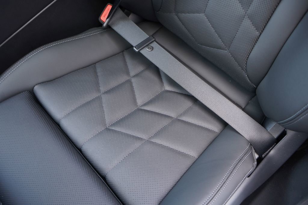 Used 2025 BMW i5 xDrive40 w/ Premium Package image 12