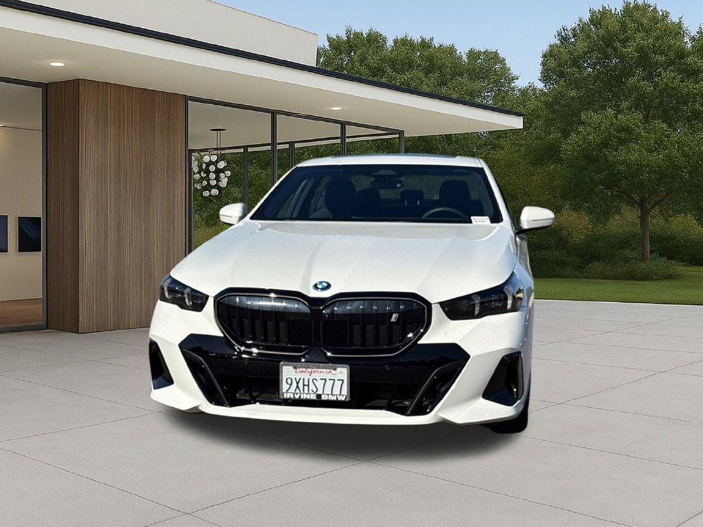 Used 2026 BMW i5 eDrive40 w/ M Sport Package RWD image 3