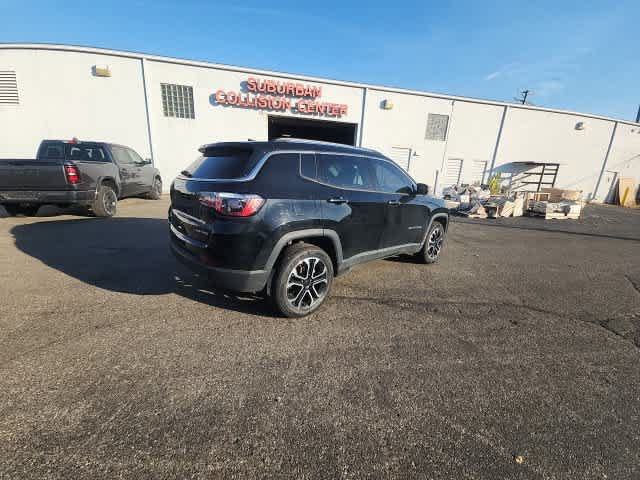 Certified 2022 Jeep Compass Limited w/ Sun and Sound Group AWD/4WD image 16