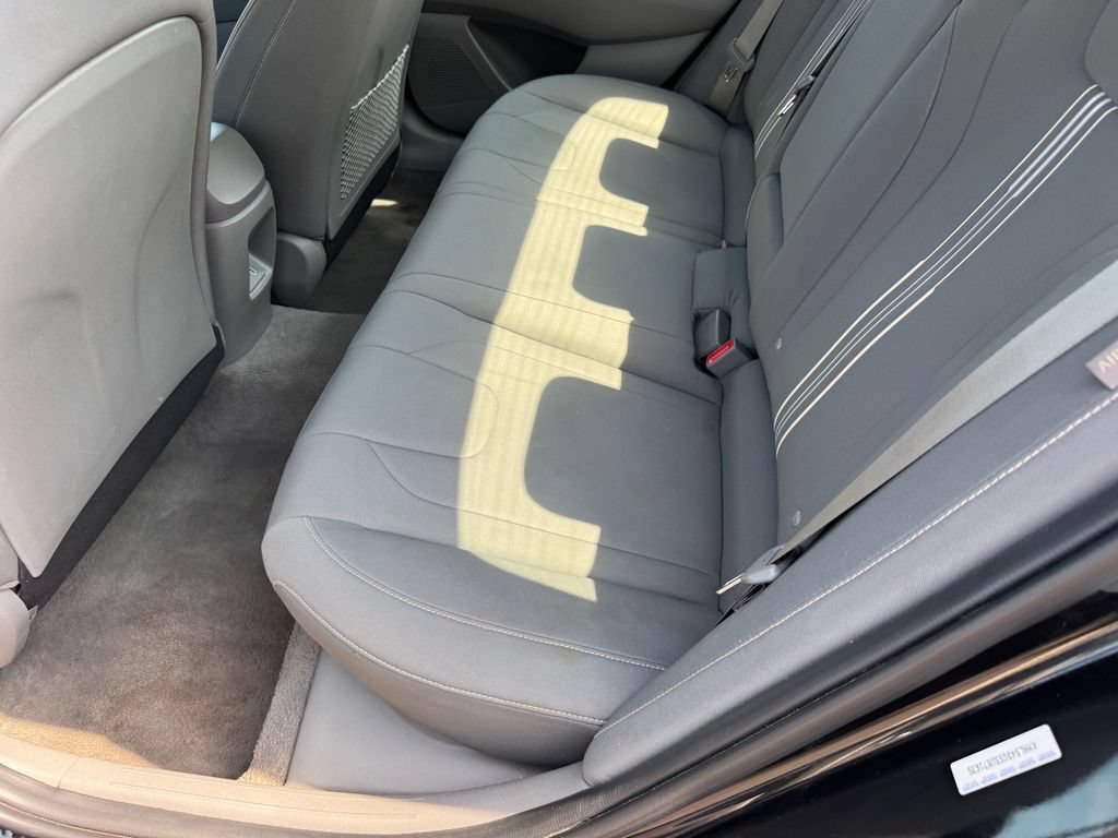 Used 2025 Hyundai Elantra SEL FWD image 13