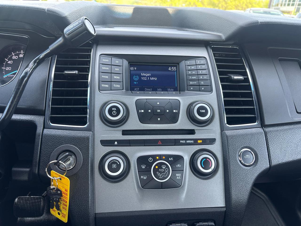 Used 2019 Ford Taurus Police Interceptor AWD image 19