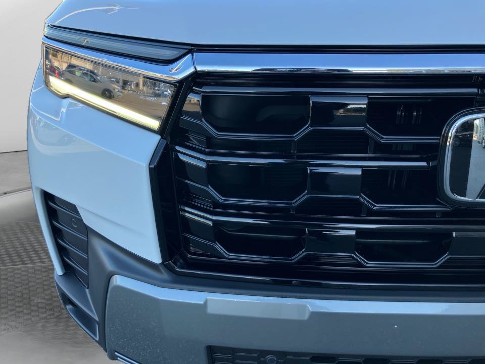 New 2026 Honda Pilot Touring image 24