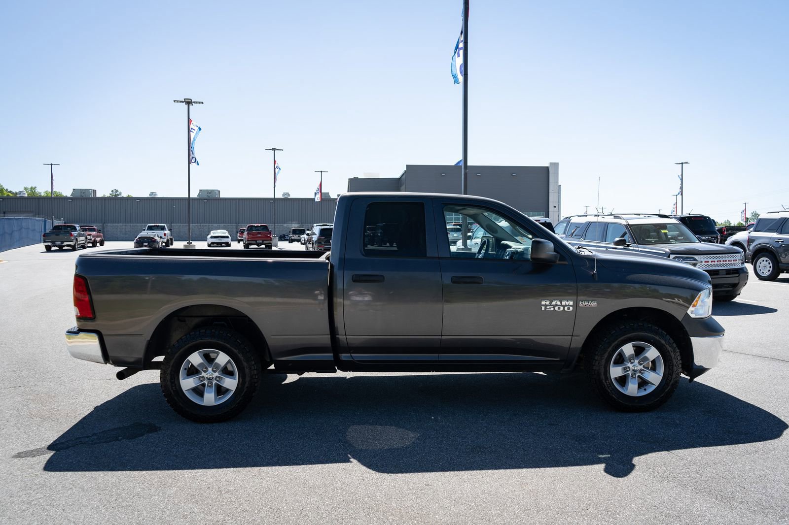 Used 2015 RAM 1500 Tradesman w/ Popular Equipment Group AWD/4WD image 11