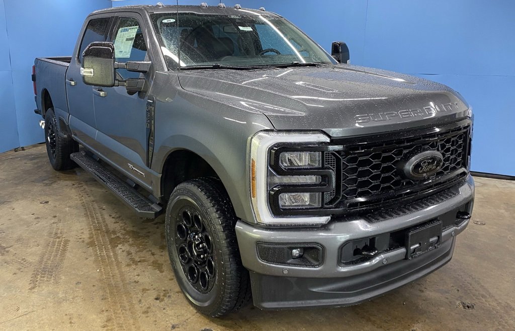 New 2025 Ford F350 Lariat w/ Lariat Ultimate Package