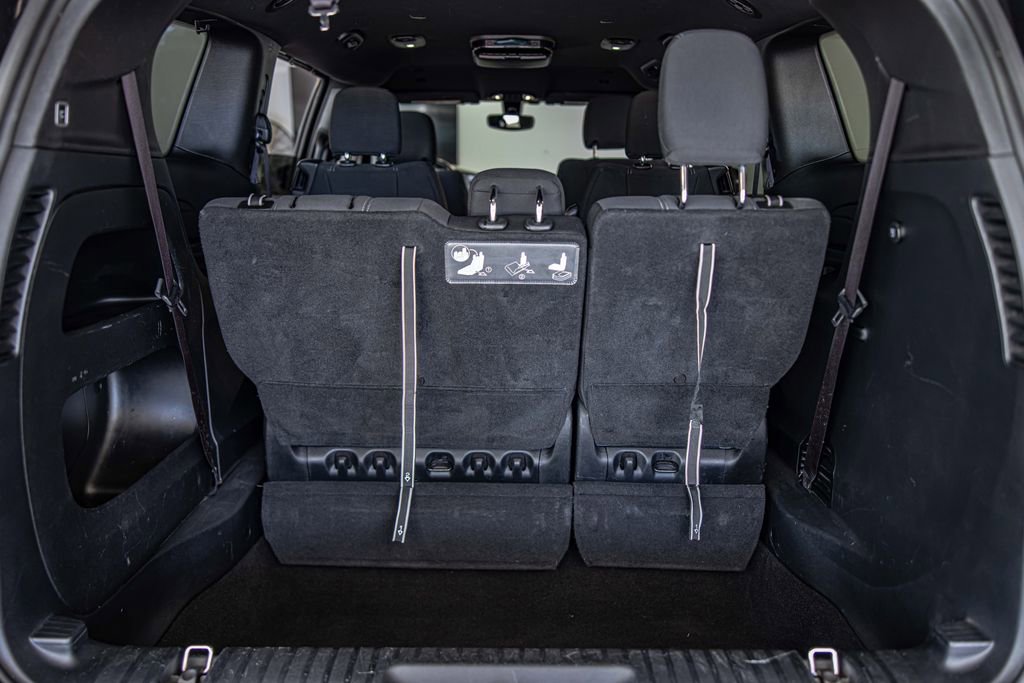 Used 2019 Chrysler Pacifica Touring Plus w/ S Appearance Package FWD image 16