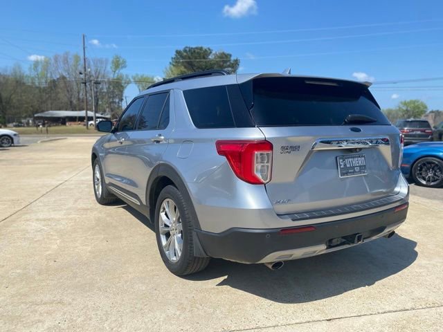 Used 2020 Ford Explorer XLT w/ Equipment Group 202A image 8