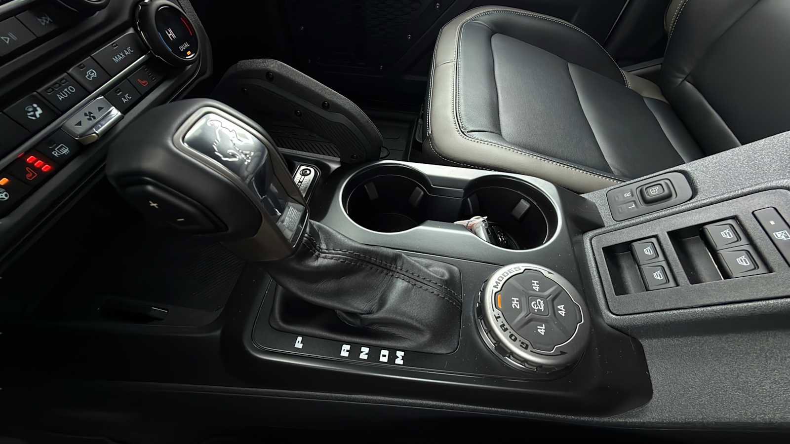 New 2026 Ford Bronco Outer Banks w/ Sasquatch Package image 24