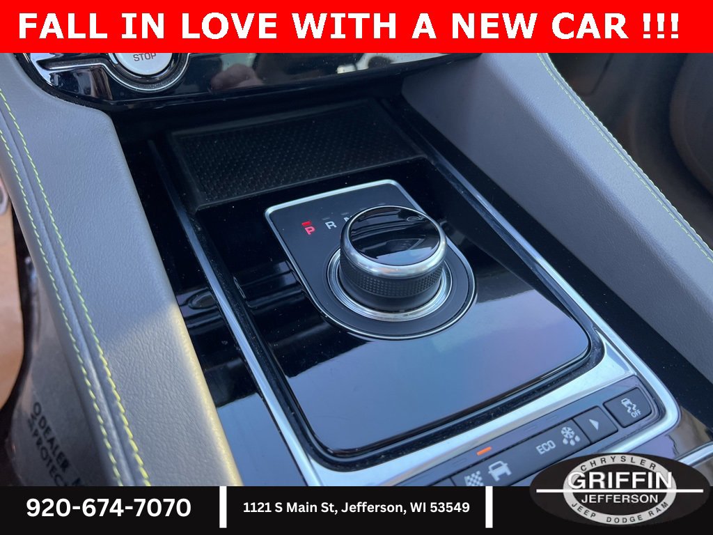 Used 2017 Jaguar F-PACE R-Sport image 22