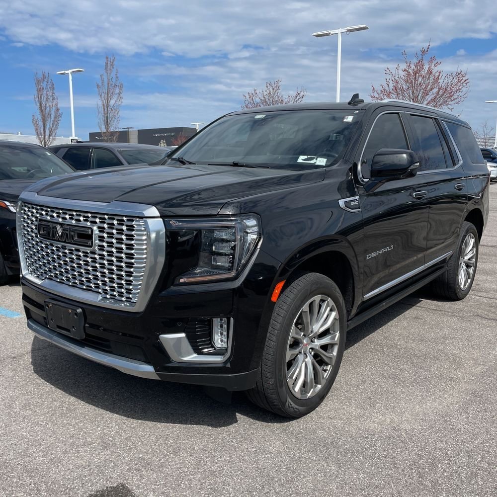 Used 2021 GMC Yukon Denali w/ Denali Premium Package AWD/4WD image 2