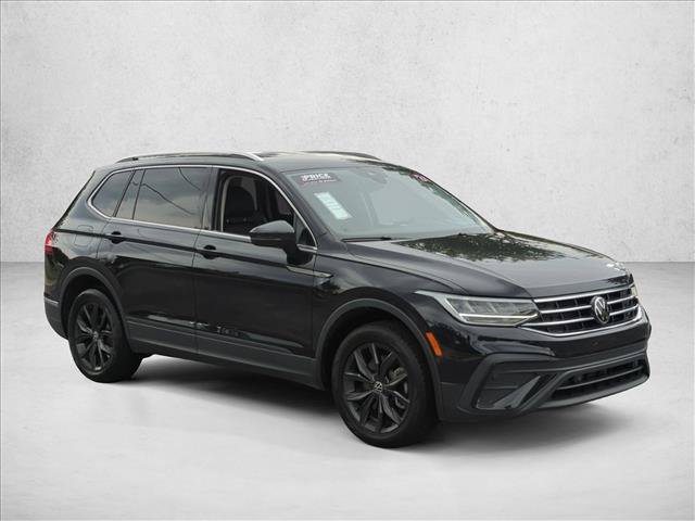 Used 2024 Volkswagen Tiguan SE FWD image 3