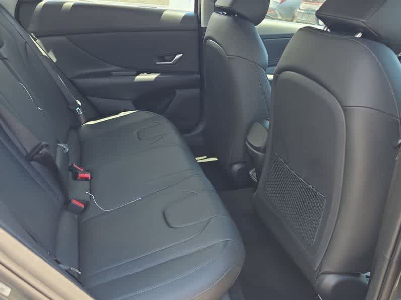New 2026 Hyundai Elantra Limited FWD image 22