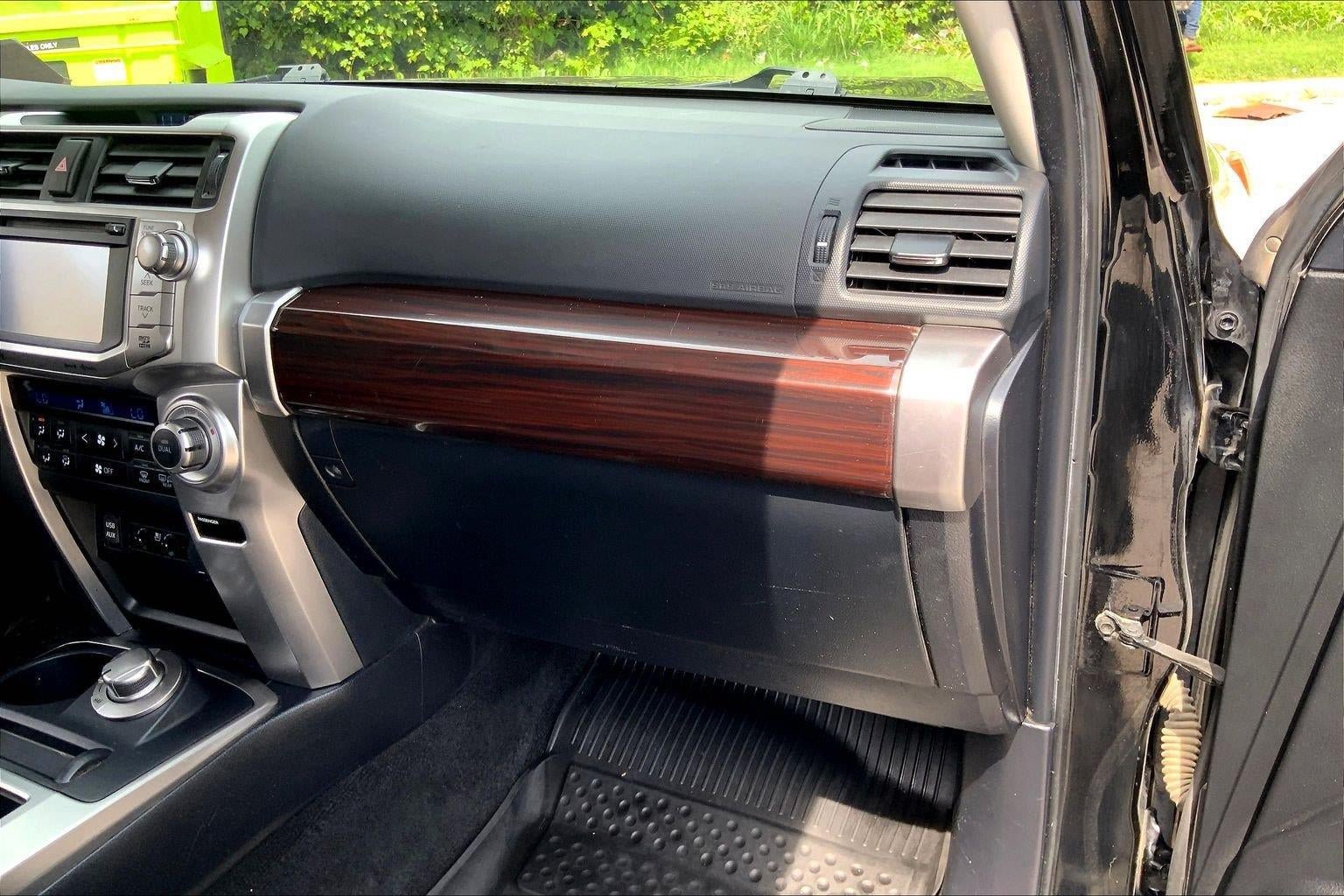 Used 2018 Toyota 4Runner Limited AWD/4WD image 17