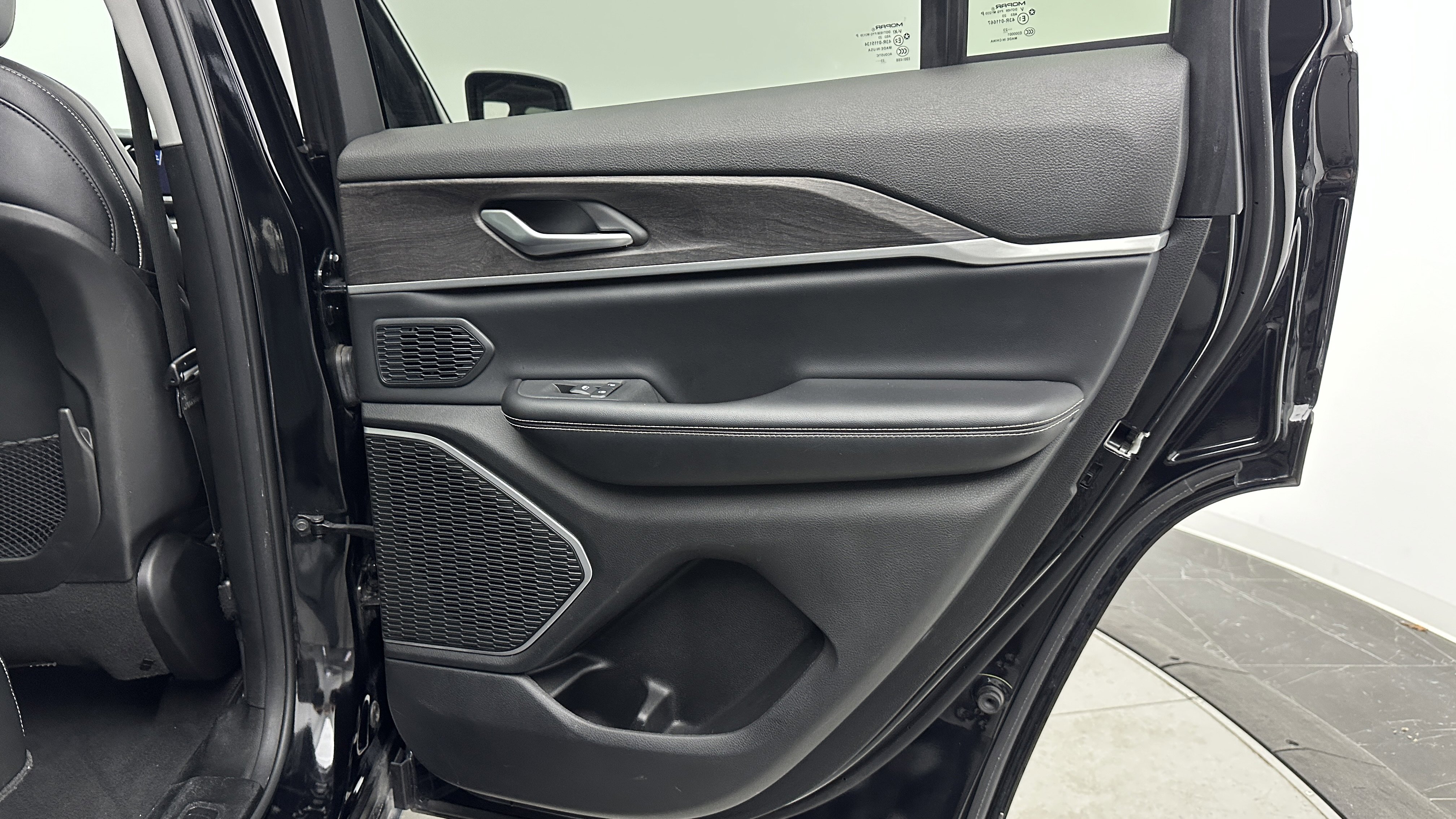 Used 2024 Jeep Grand Cherokee Limited 4xe image 39