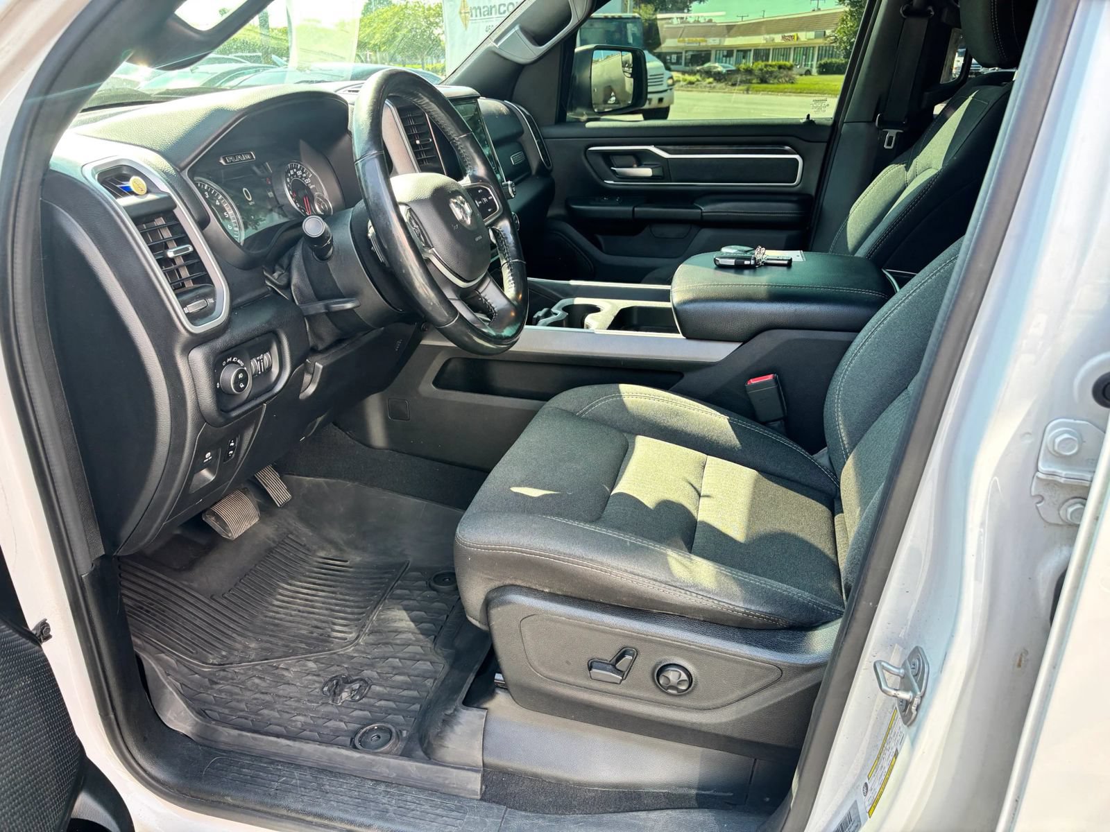 Used 2019 RAM 1500 Big Horn AWD/4WD image 14