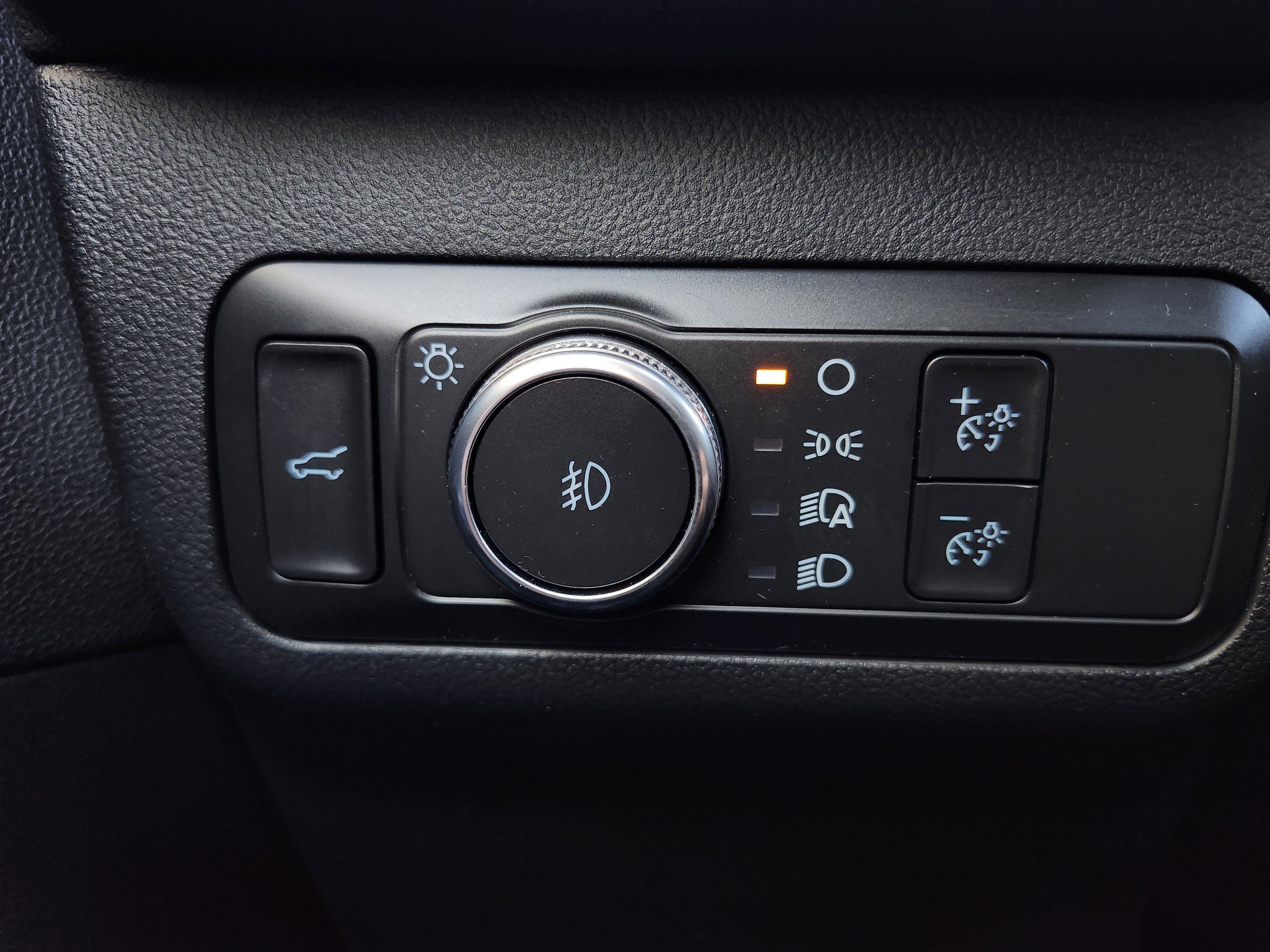 Used 2022 Ford Escape Titanium w/ Class II Trailer Tow Package image 11