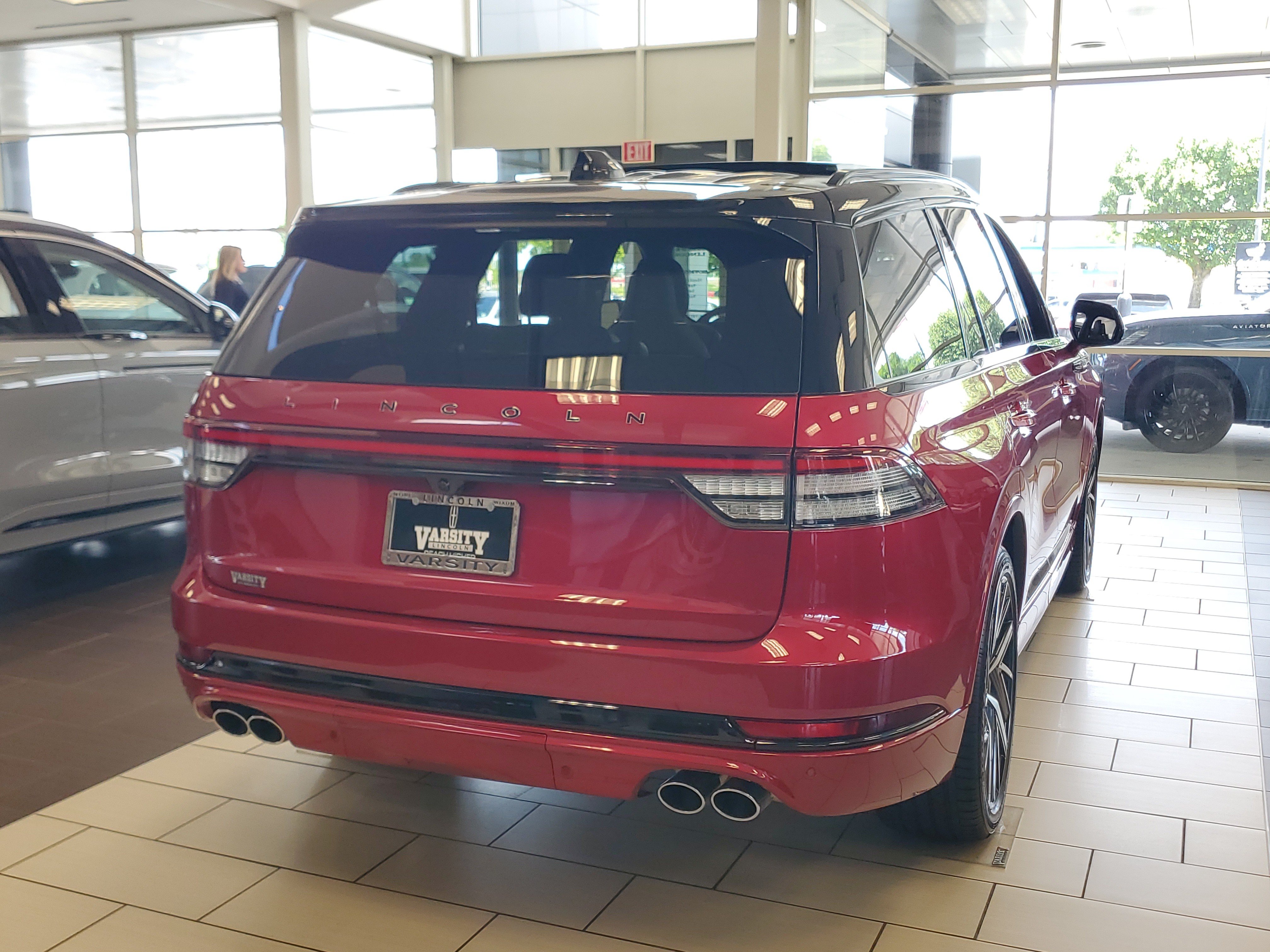 New 2026 Lincoln Aviator Black Label w/ Black Label Special Edition AWD/4WD image 4