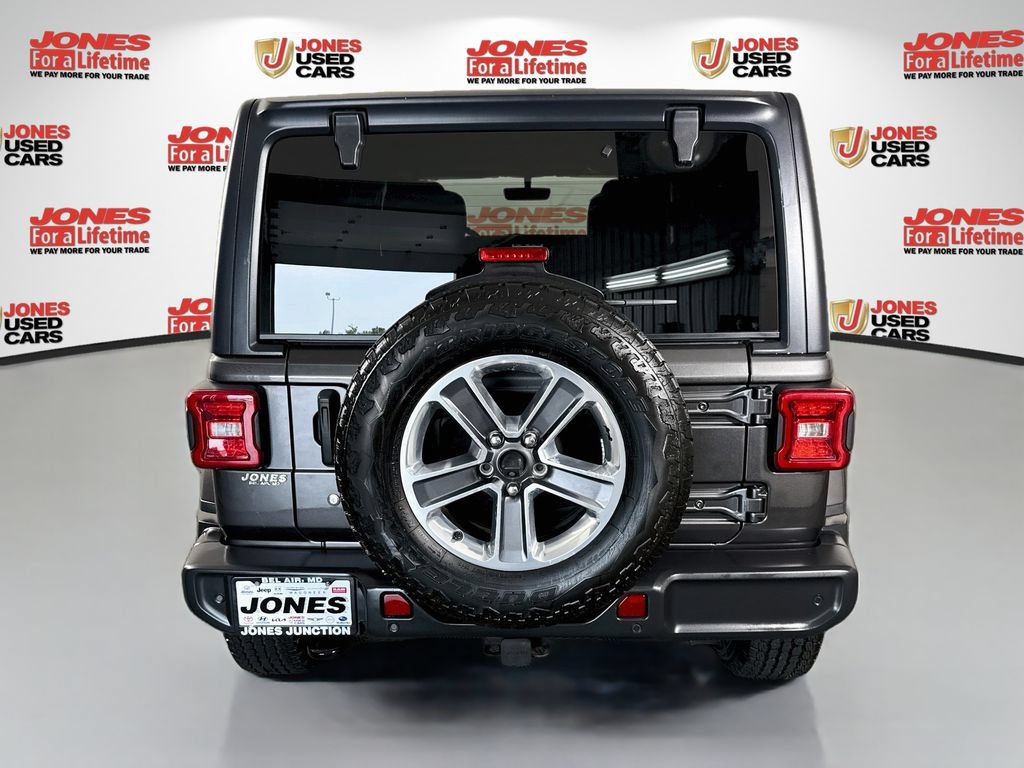 Used 2018 Jeep Wrangler Unlimited Sahara AWD/4WD image 15