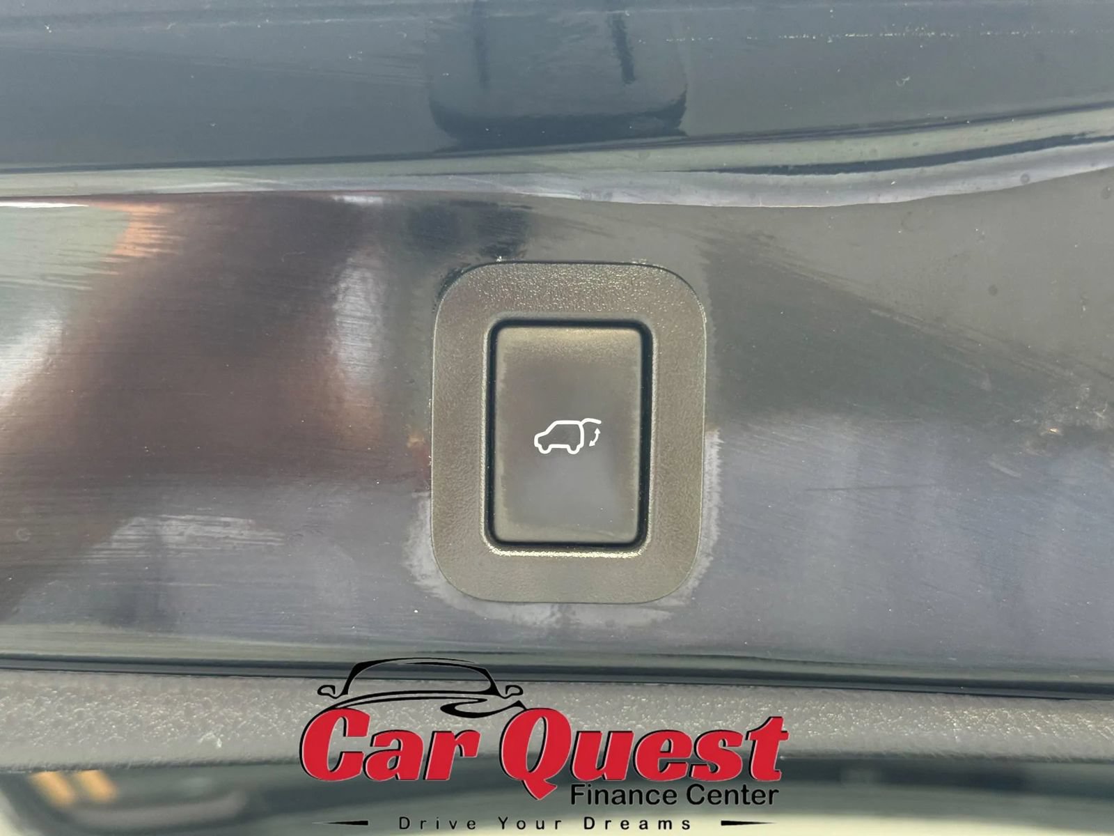 Used 2019 Toyota Highlander XLE w/ Preferred Accessory Package AWD/4WD image 16