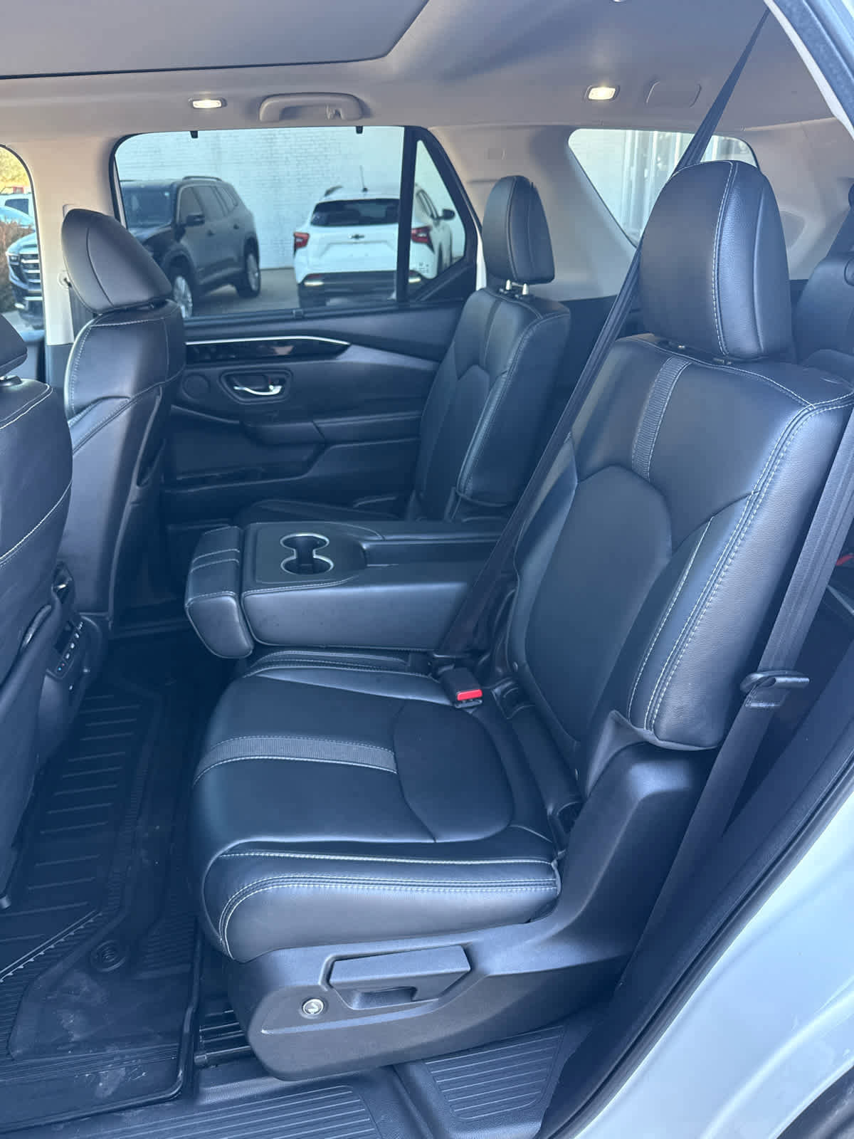 Used 2025 Honda Pilot Touring image 24