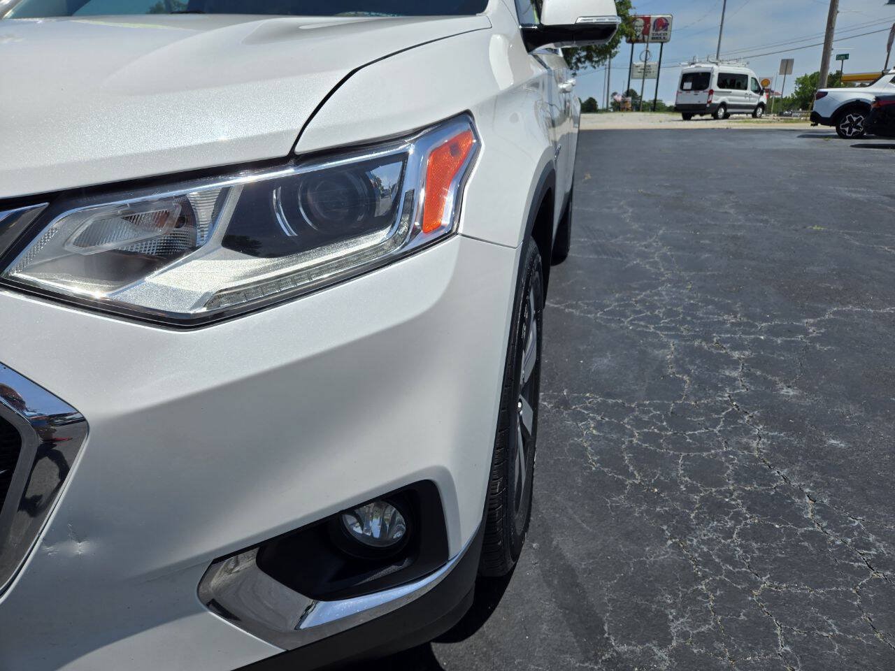 Used 2019 Chevrolet Traverse LT FWD image 12