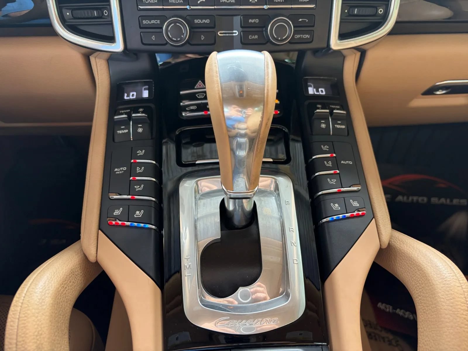 Used 2016 Porsche Cayenne AWD/4WD image 26