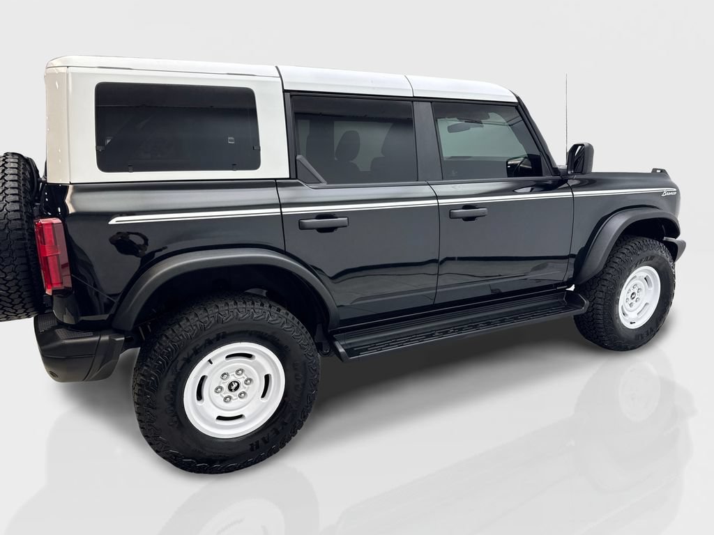 Used 2025 Ford Bronco Heritage Edition AWD/4WD image 12