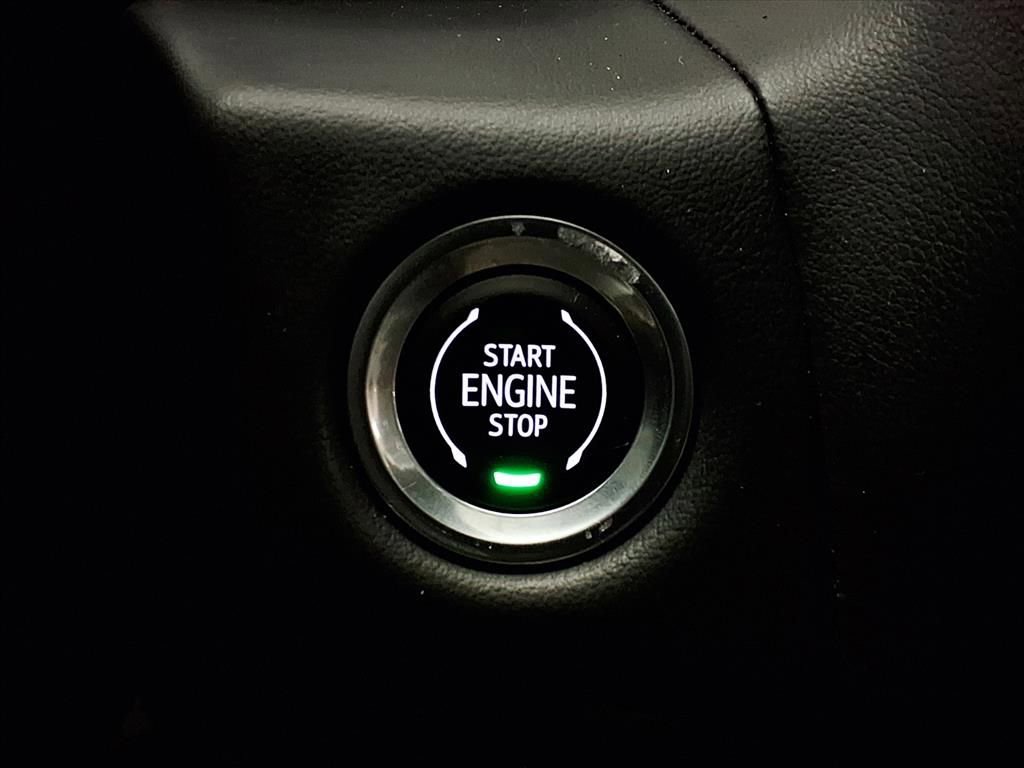 Used 2021 Chevrolet Suburban Premier image 15