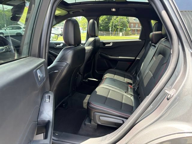 Used 2024 Ford Escape ST-Line w/ Tech Pack #1 AWD/4WD image 16