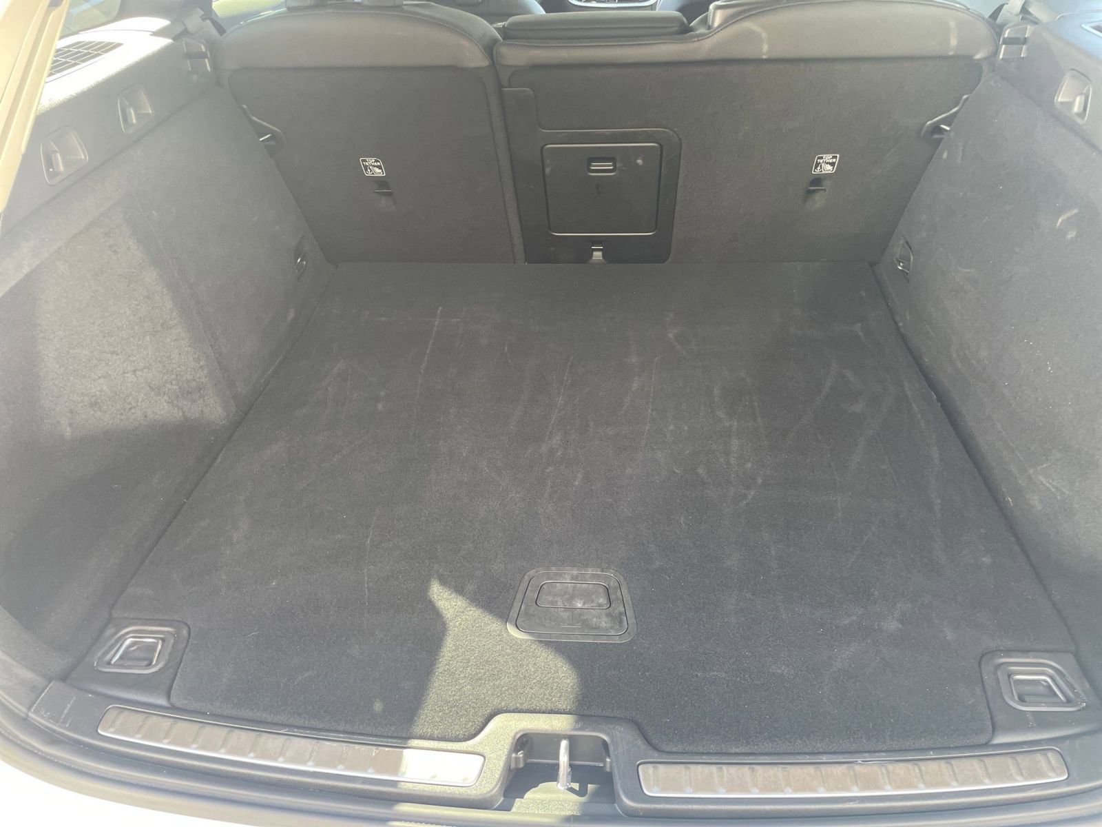 Used 2025 Volvo V60 B5 Cross Country Plus image 32