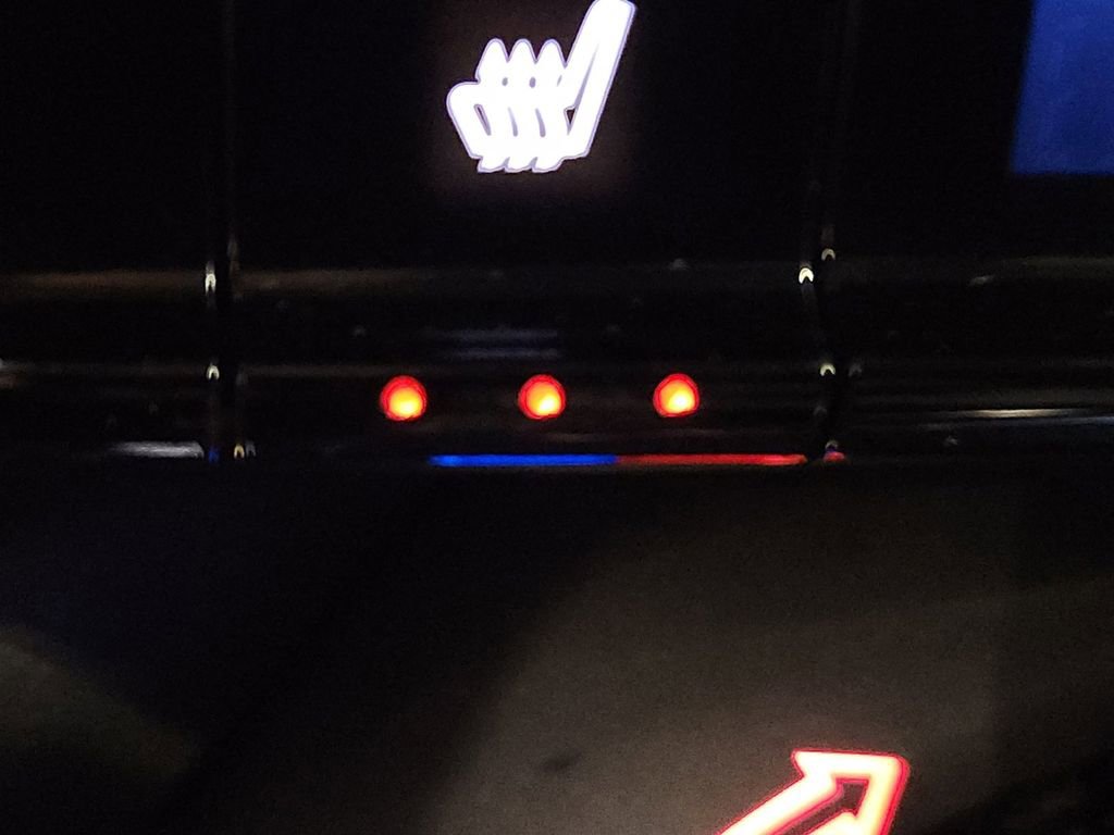 Used 2019 Chevrolet Blazer LT image 23