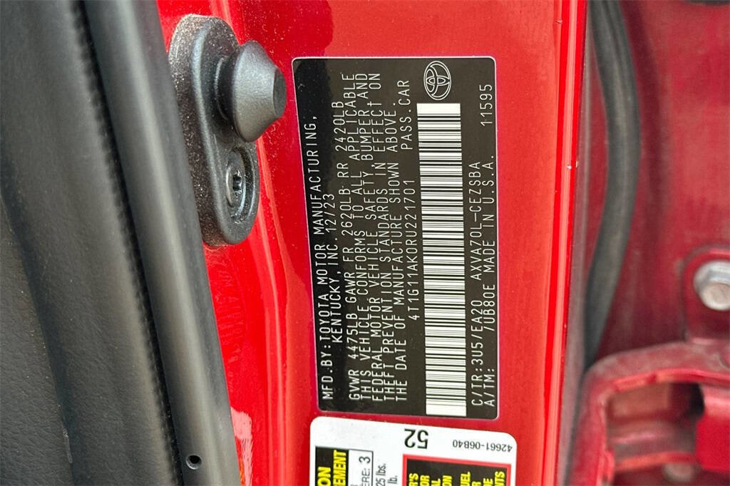 Used 2024 Toyota Camry SE image 28