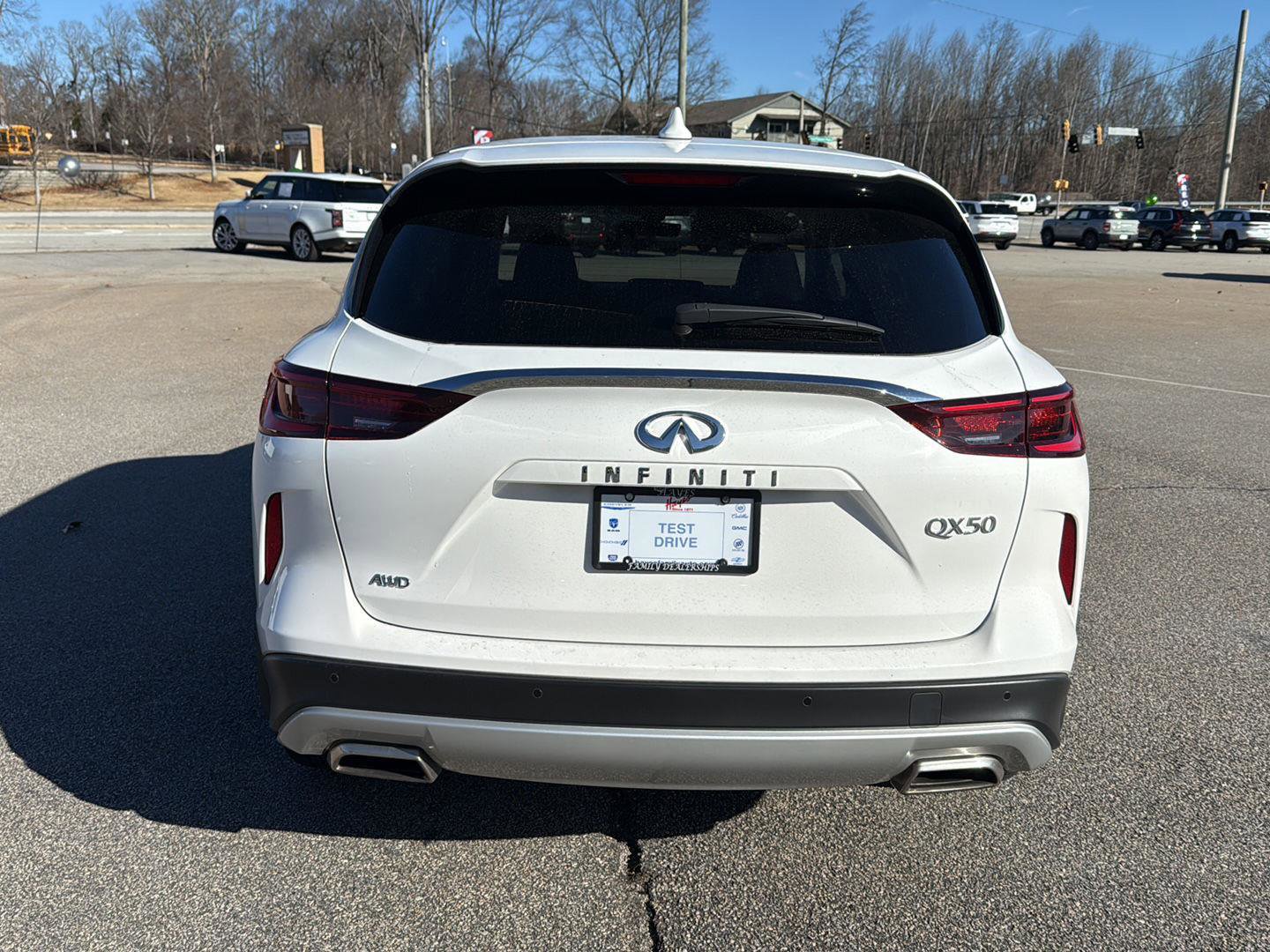 Used 2025 INFINITI QX50 Pure video 5