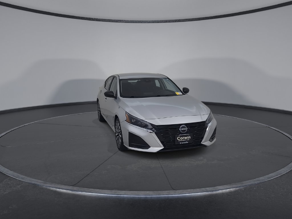 Used 2025 Nissan Altima 2.5 SV FWD image 5