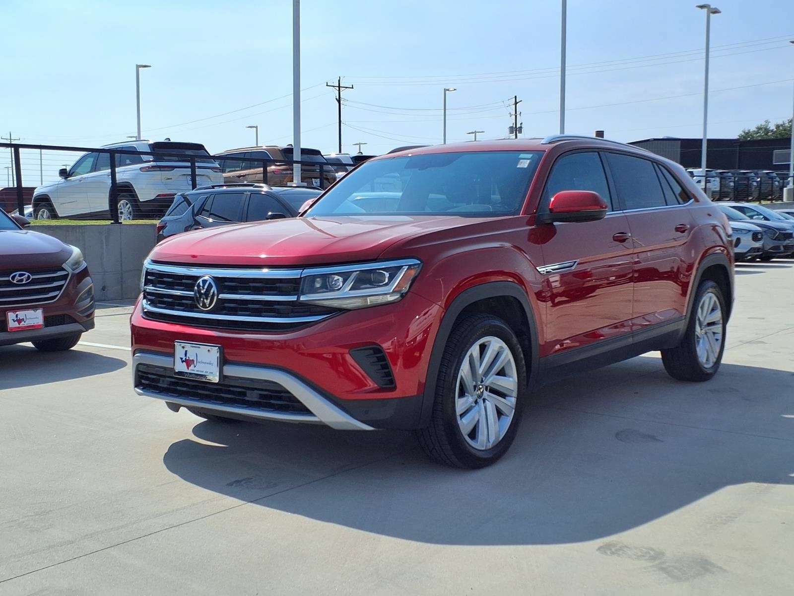 Used 2023 Volkswagen Atlas Cross Sport SE AWD/4WD image 4