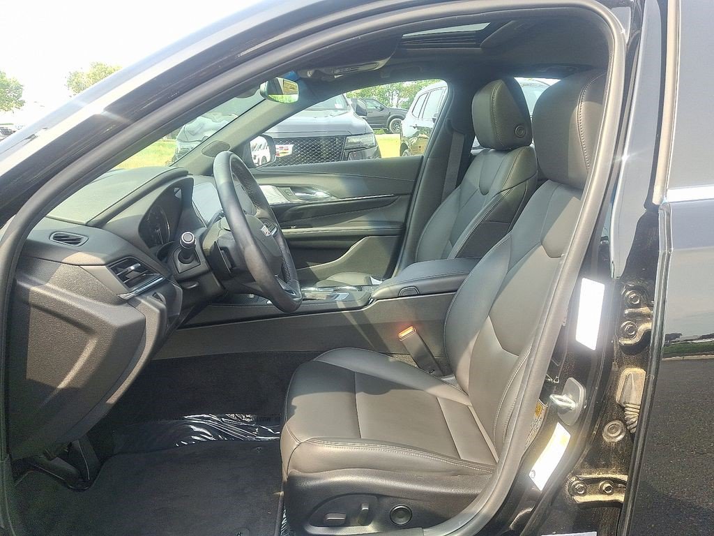 Certified 2023 Cadillac CT4 Luxury w/ Sun And Sound Package AWD/4WD image 15