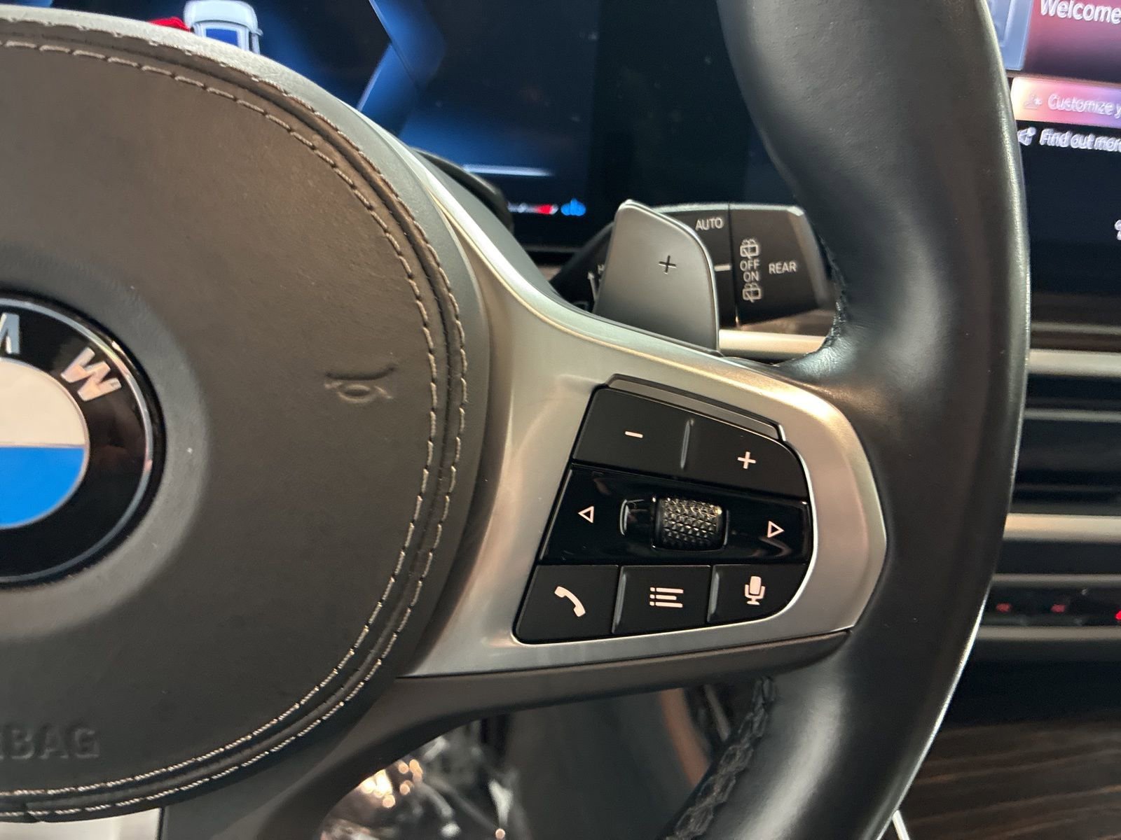 Used 2023 BMW X7 xDrive40i w/ M Sport Package image 19