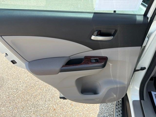 Used 2014 Honda CR-V LX image 14