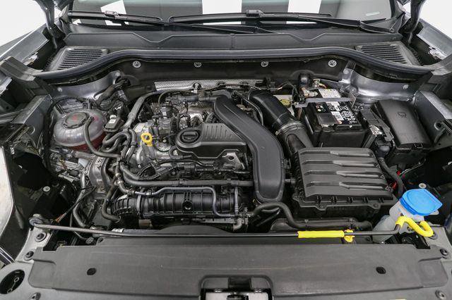 Certified 2024 Volkswagen Taos SE image 18