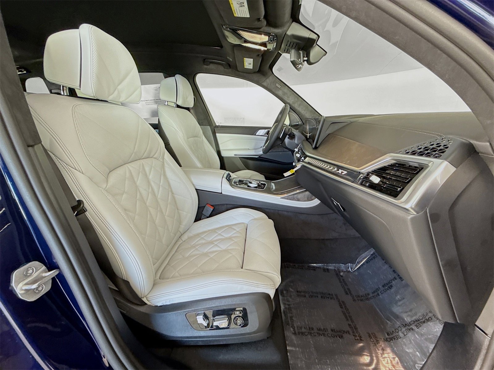 New 2026 BMW X7 xDrive40i w/ Executive Package image 31