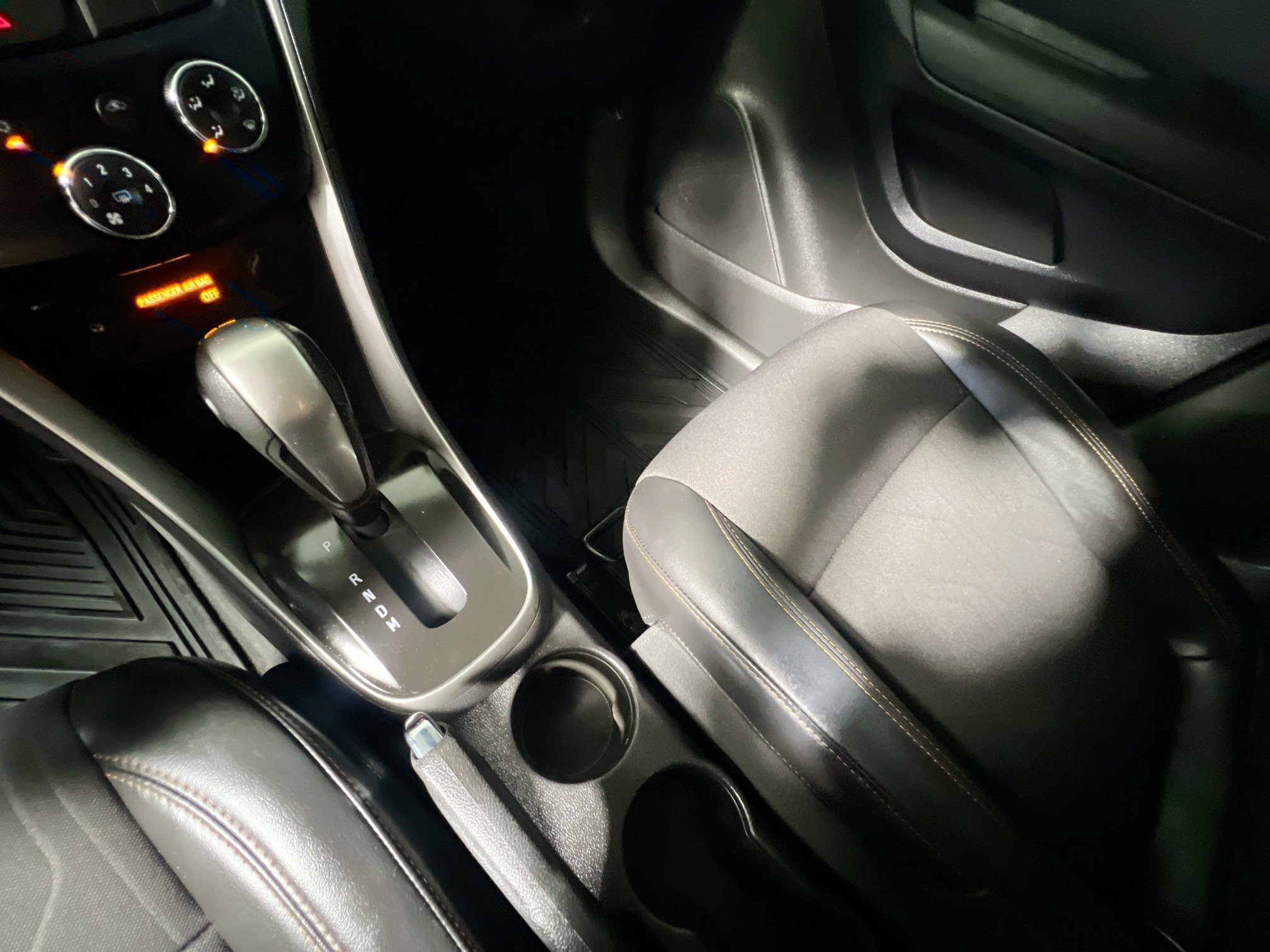 Used 2020 Chevrolet Trax LT w/ LT Convenience Package image 26