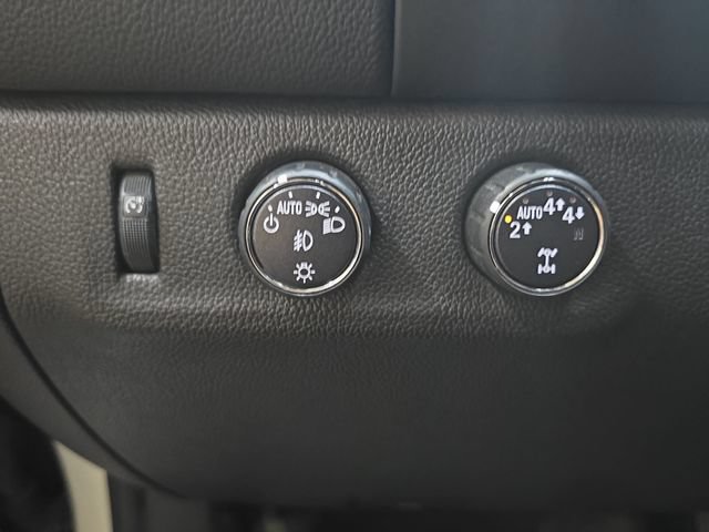 Used 2018 Chevrolet Colorado LT w/ LT Convenience Package AWD/4WD image 28