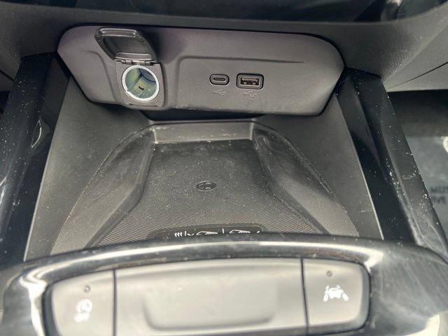 Used 2024 Chevrolet Trax ACTIV w/ Sunroof Package FWD image 13