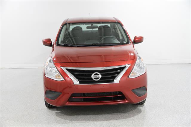 Used 2017 Nissan Versa SV image 2